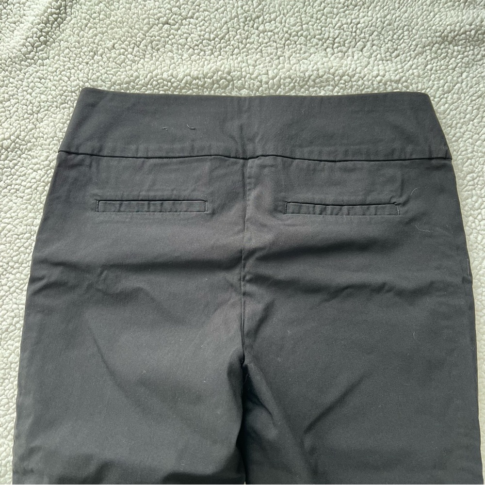 Ricki’s Pull-On Capri - Picture 7 of 7